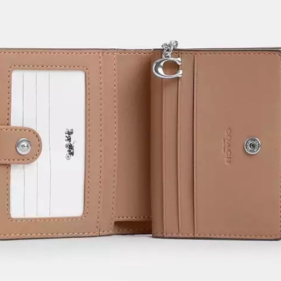 🍒NWT Coach Snap Wallet With Cherry Print!🍒 - Picture 2 of 6